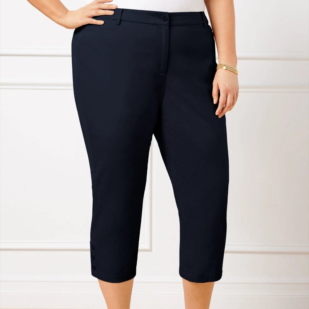 Talbots Capri "Skimmers" Navy Blue Button Details Preppy Classic Size 16‎ - Picture 2 of 11